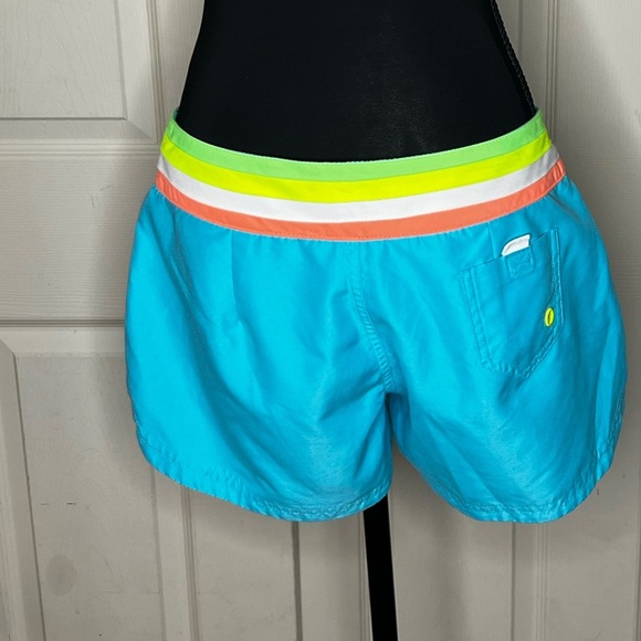 Old Navy Board Shorts, snap velcro closure, medium - Picture 2 of 5